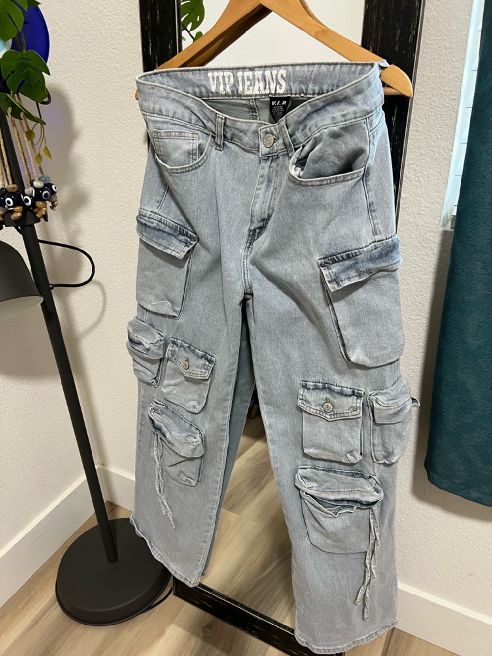 •LIKE NEW•VIP JEANS Baggy Cargo Cotton Blend - Picture 5 of 6